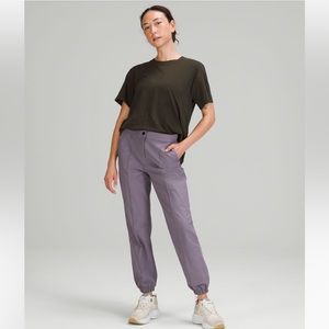 Warpstreme high-joggers, 7/8 Length - dusky lavender. Like New!